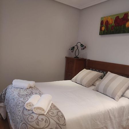 Avello Oviedo Con Parking Apartment Luaran gambar