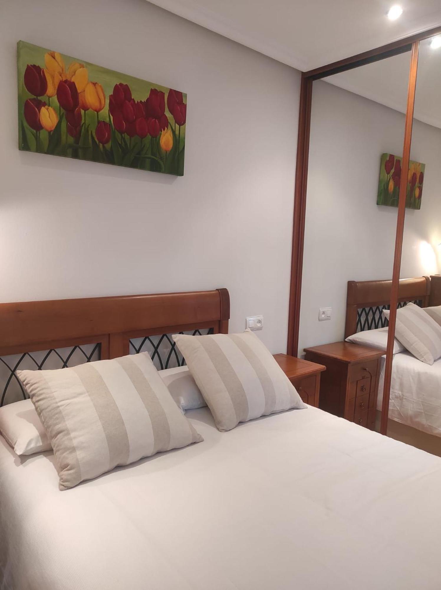 Avello Oviedo Con Parking Apartment Luaran gambar